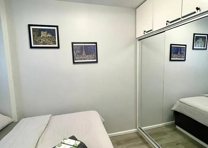 Nyli Minimalist Apartamento Manila